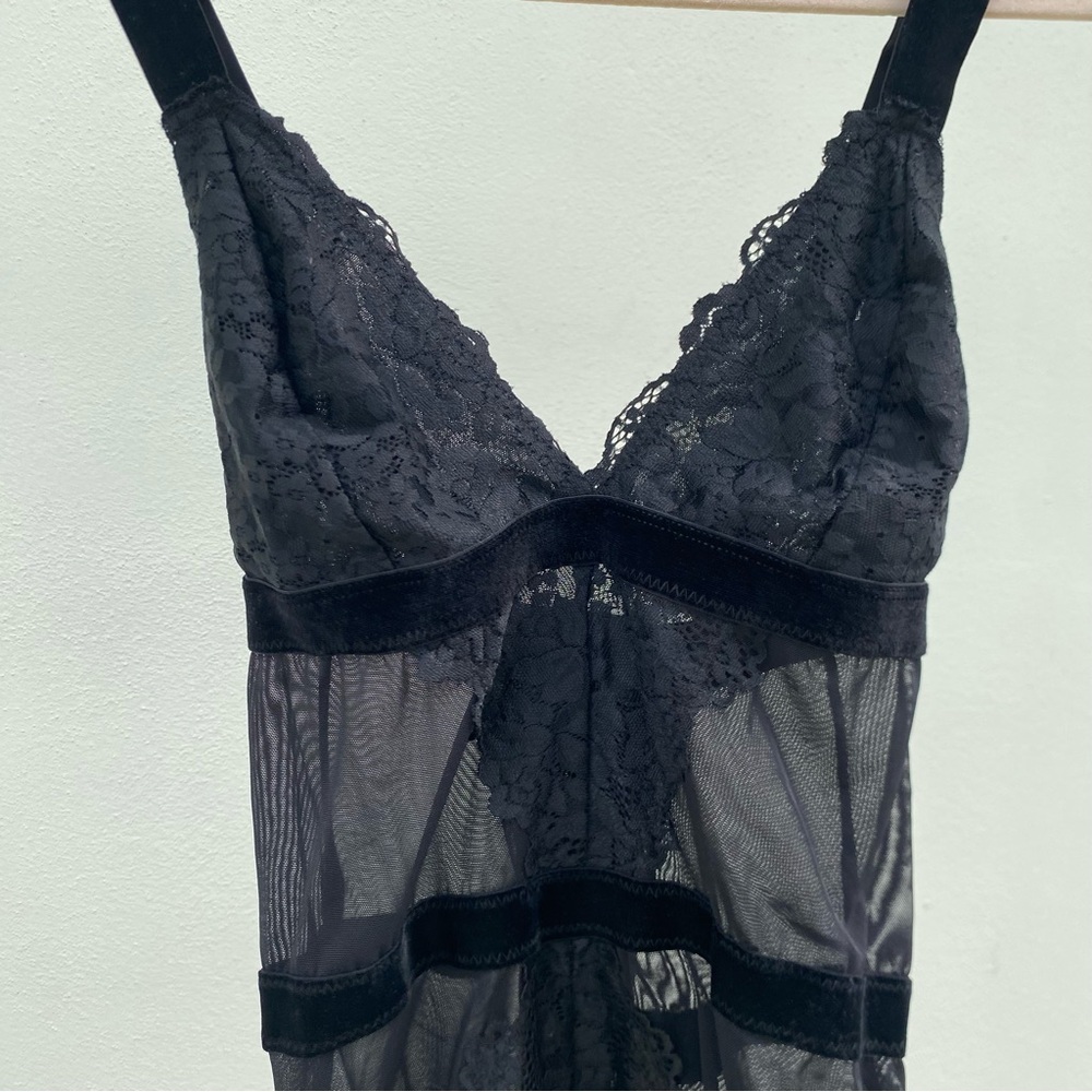 Whimsygoth Black Velvet Mesh & Lace Crisscross Back Bodysuit Size Large